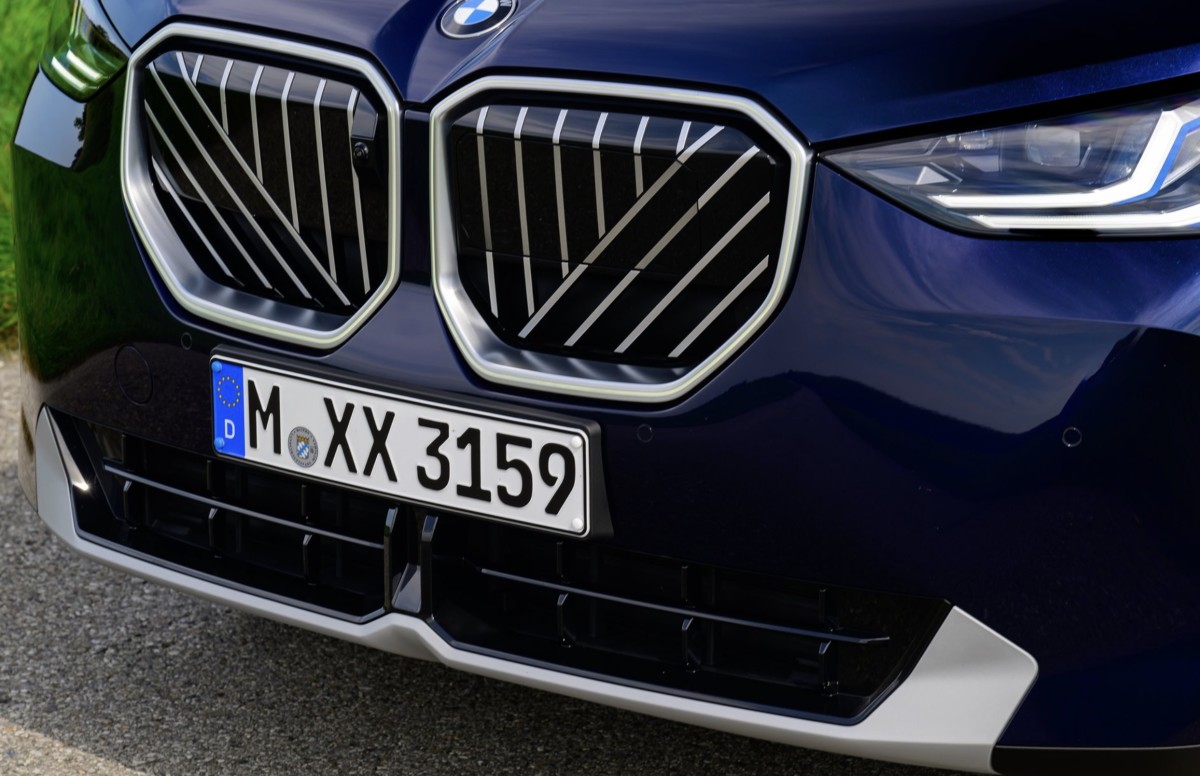 BMW faz recall do X3 porque os volantes poderiam girar sozinhos