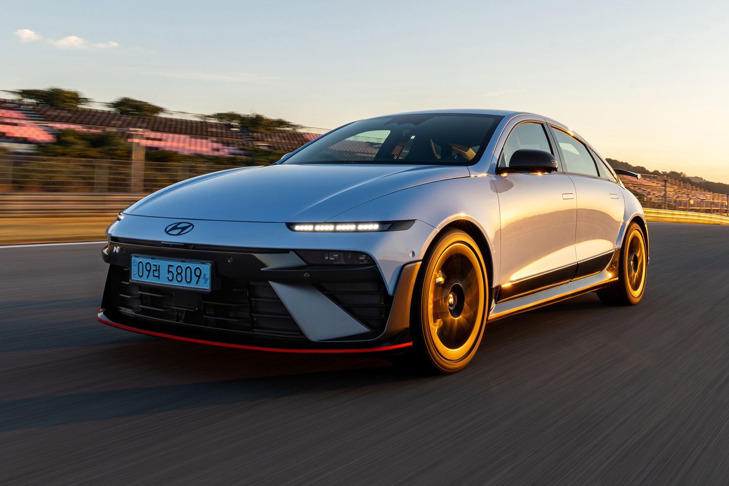 Novo Hyundai Ioniq 6 N chega à venda no Reino Unido